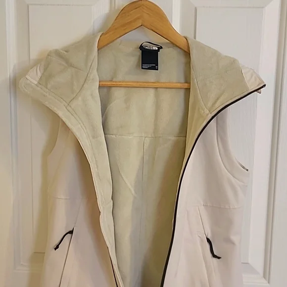 The North Face Windwall Women's Vest - Picture 9 of 9